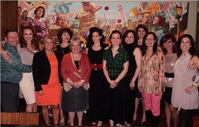 Lead by Carmen Correia, a few women (executives, general managers, award-winning artists, etc) met for a special networking dinner celebration.